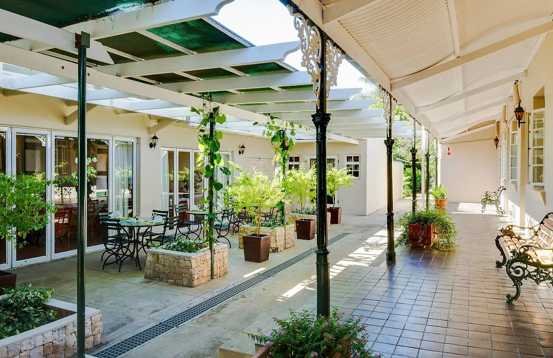 Protea Hotel By Marriott Dorpshuis & Spa Stellenbosch-1